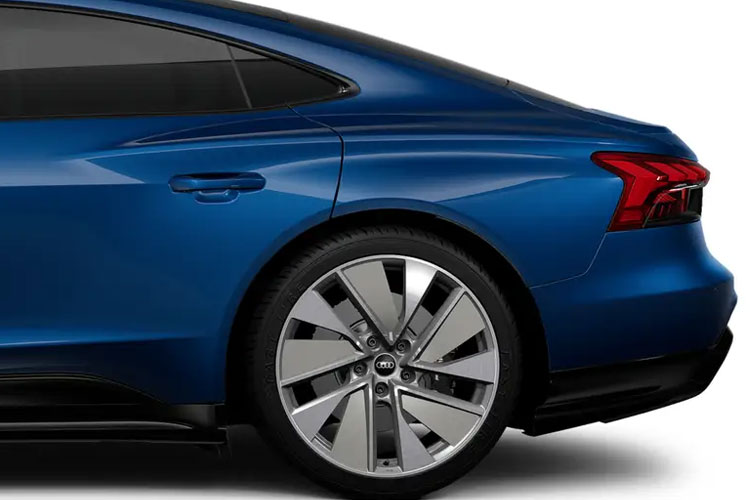 3866672 500kW 105kWh Carbon Black 4dr Auto