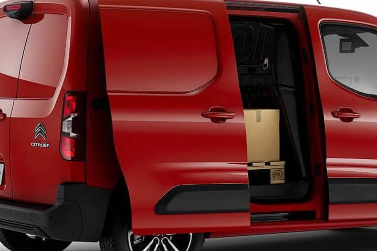 3978596 1.5 D 100 Plus XL 5dr [7 Seat]