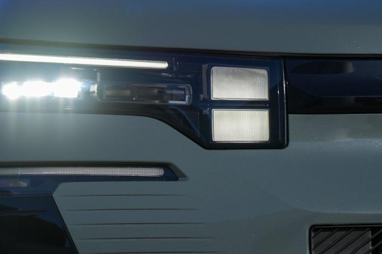 3975902 157kW Max 73kWh 5dr Auto