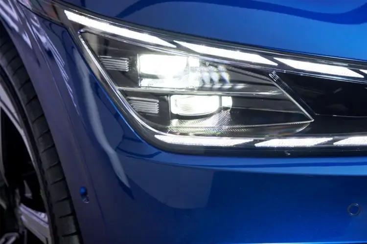 3954829 125kW Air SR 63kWh 5dr Auto