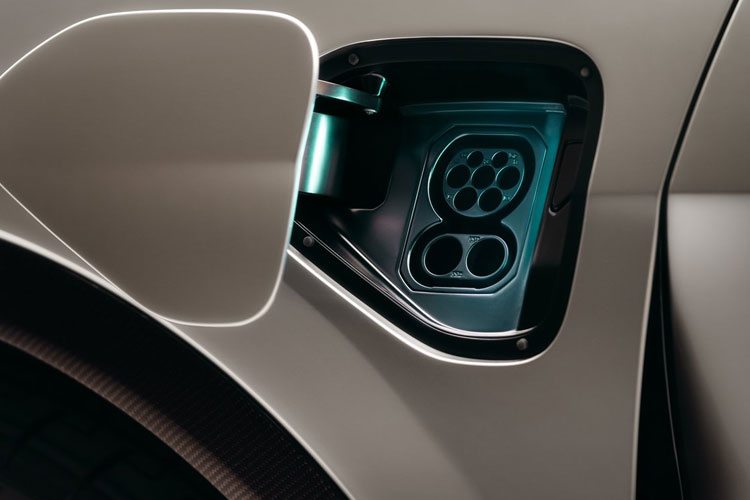 3978875 675kW 900 Sport 112kWh 5dr Auto [4 Seat]