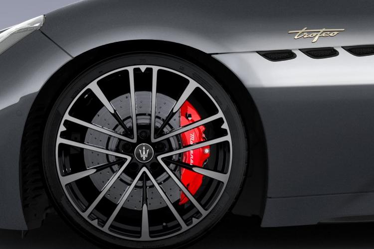 3978943 3.0 V6 Modena 2dr Auto