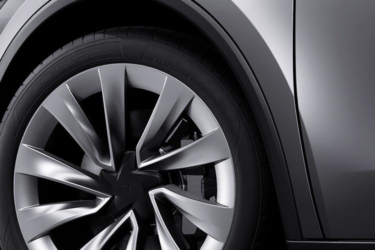 3938154 Long Range RWD 5dr Auto