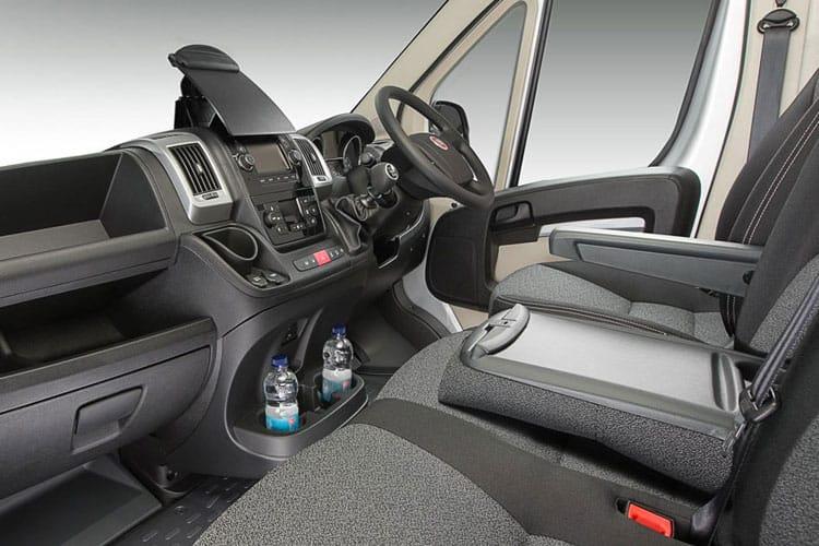 3942831 2.2 Multijet 140 Chassis Cab