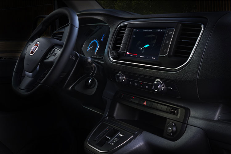 3979268 2.2 Multijet 150 Van Auto