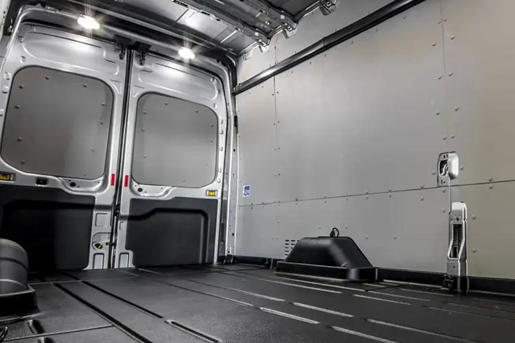 3779599 2.0 EcoBlue 130ps H3 HD Emissions Leader Van [DAP]