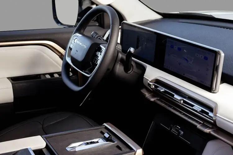 3943514 325kW Premium Double Cab Pickup 102kWh Auto